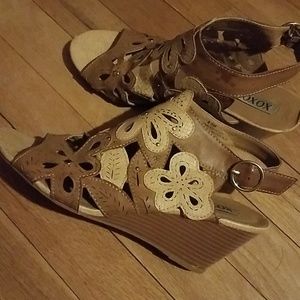 XOXO Wedge sandles 6.5